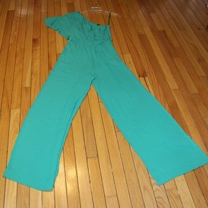 BCBGMaxAzria Pants - BCBG Maxazria Green One Shoulder Jumpsuit Size 6 BCBGMaxAzria Pants - BCBG Maxazria Green One Shoulder Jumpsuit Size 6